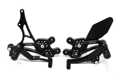 VALTER MOTO T1.5 ADJ. REARSETS SUZUKI GSXR600 / GSXR750  06-10 IN BLACK image